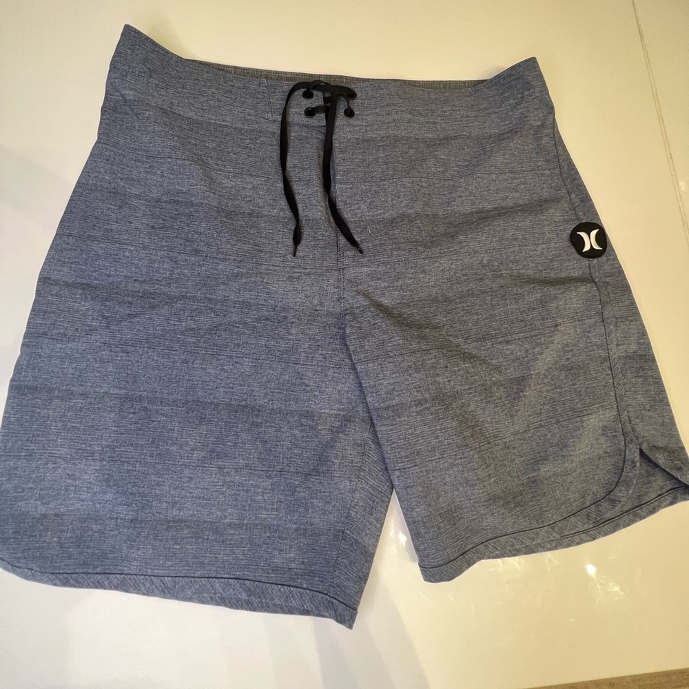 Hurley Phantom men size 34 swim trunks